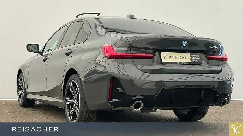 Gebraucht BMW 330e M Sport 292 PS (214 kW) 2025 Grau Limousine