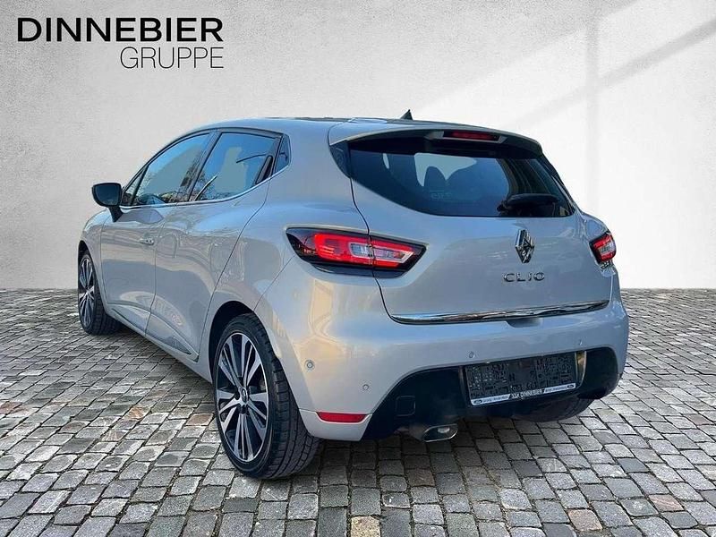 Gebraucht Renault Clio IV Initiale Paris 118 PS (86 kW) 2017 Grau Limousine