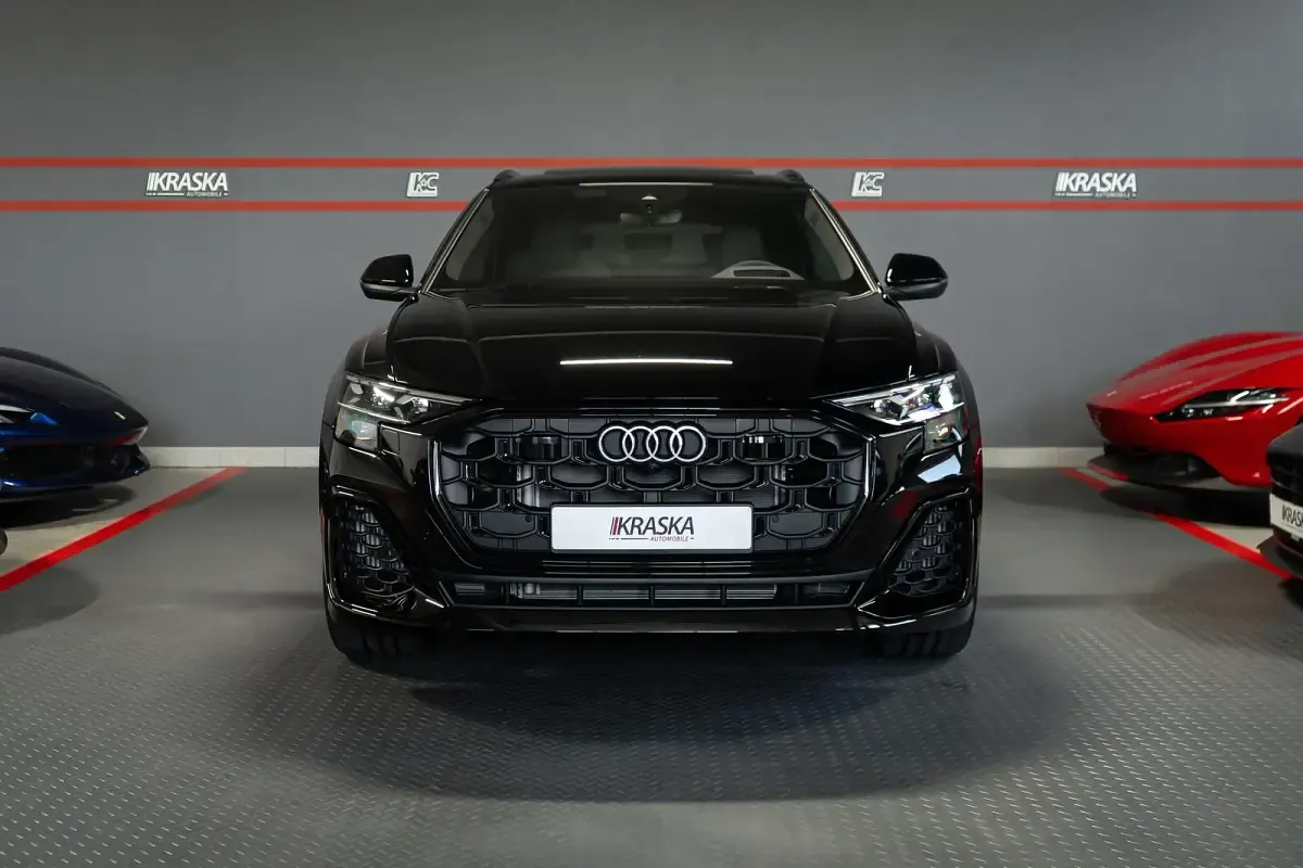 Gebraucht Audi Q8 S-Line 489 PS (359 kW) 2026 Mythosschwarz metallic SUV