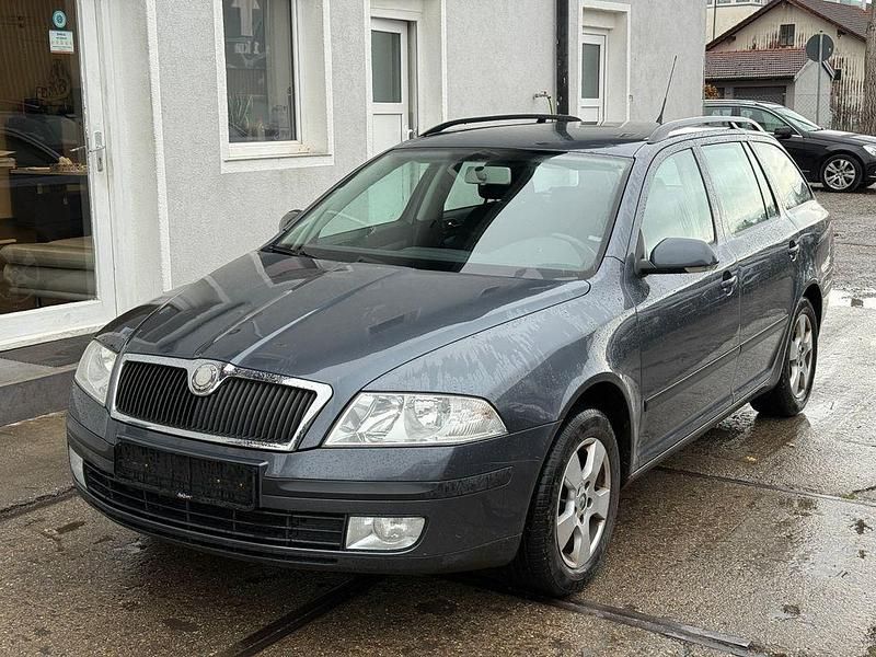 Gebraucht Skoda Octavia Team Edition 160 PS (117 kW) 2009 Grau Kombi