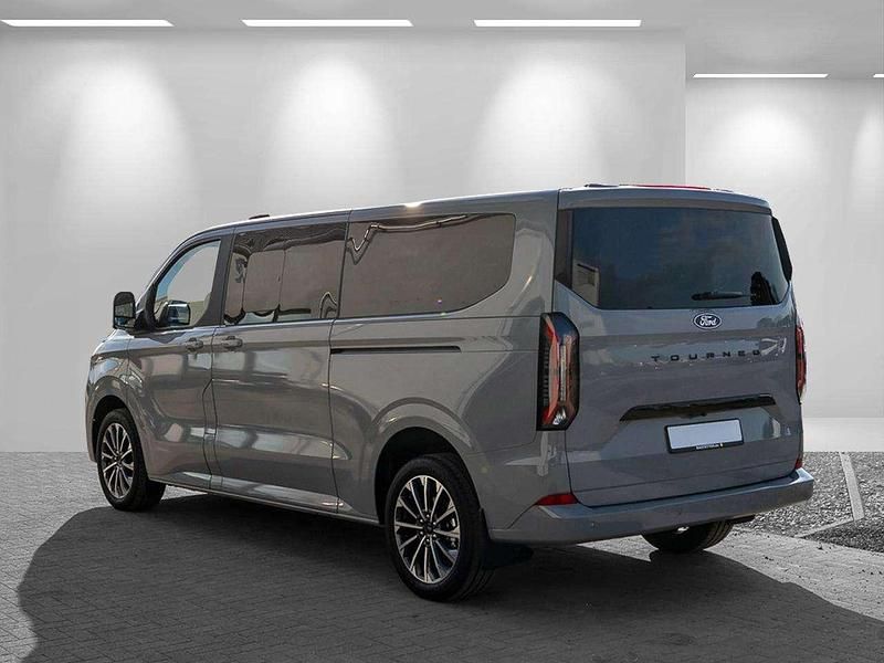 Neu Ford Tourneo Titanium X 150 PS (110 kW) 2025 Grey matter Van / Kleinbus