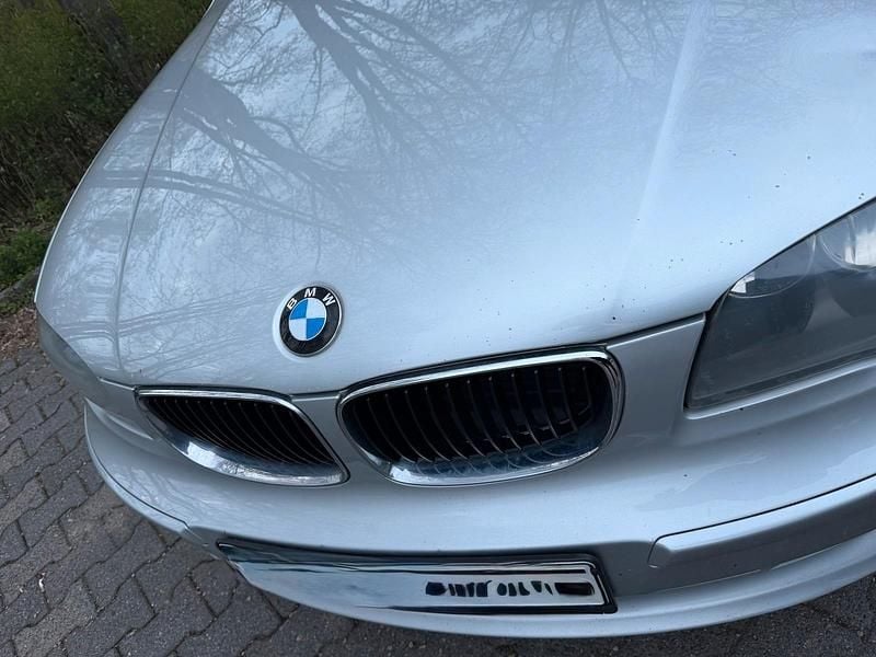 Gebraucht BMW 118 143 PS (105 kW) 2007 Silber Kleinwagen