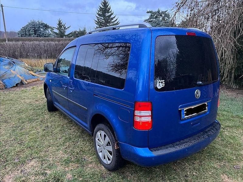 Gebraucht VW Caddy Highline 140 PS (102 kW) 2014 Blau Van / Kleinbus