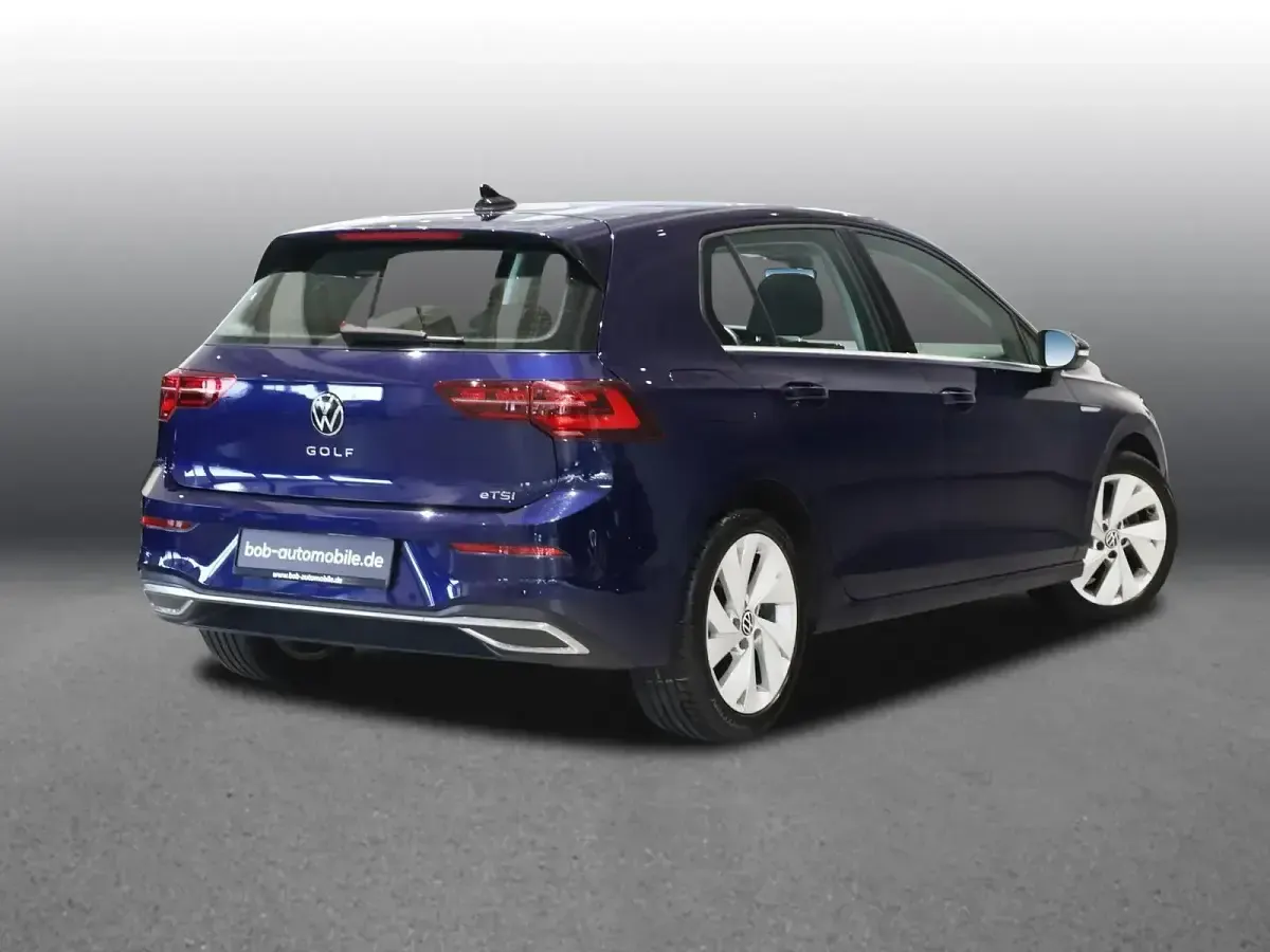 Gebraucht VW Golf VIII Style 150 PS (110 kW) 2020 Blau Limousine