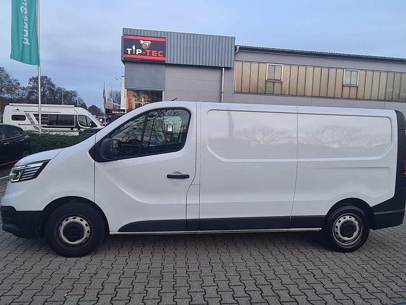 Gebraucht Renault Trafic Komfort 110 PS (80 kW) 2023 Weiß Van / Kleinbus