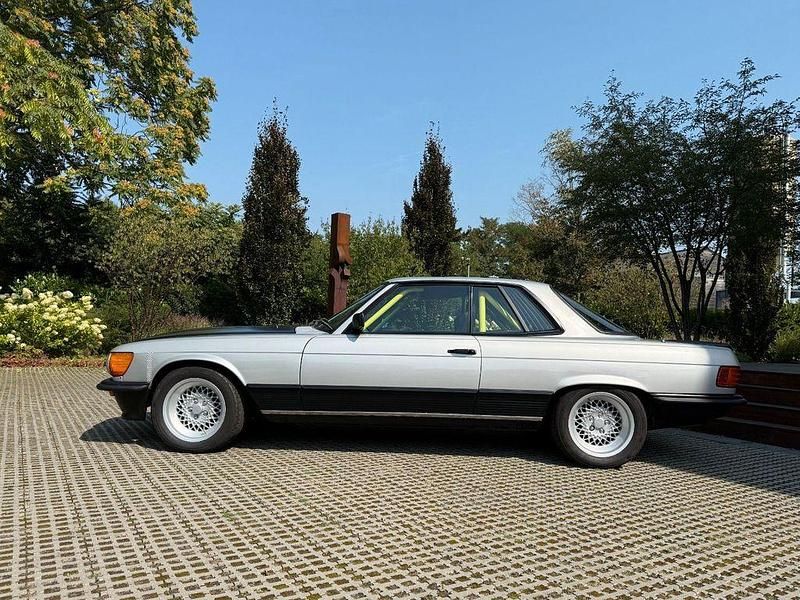 Gebraucht Mercedes 500 241 PS (177 kW) 1980 Silber