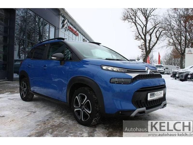 Voltaicblau (metallic) Gebraucht 2021 Citroën C3 Aircross Feel SUV | 13.990 € (Teuer) - Bild 1/4