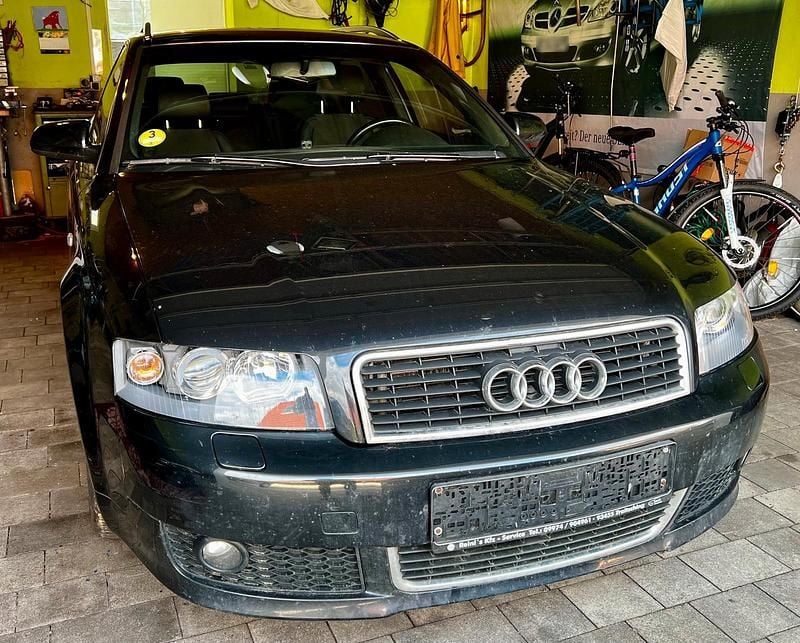 Gebraucht Audi A4 S-line plus 131 PS (96 kW) 2004 Schwarz Kombi