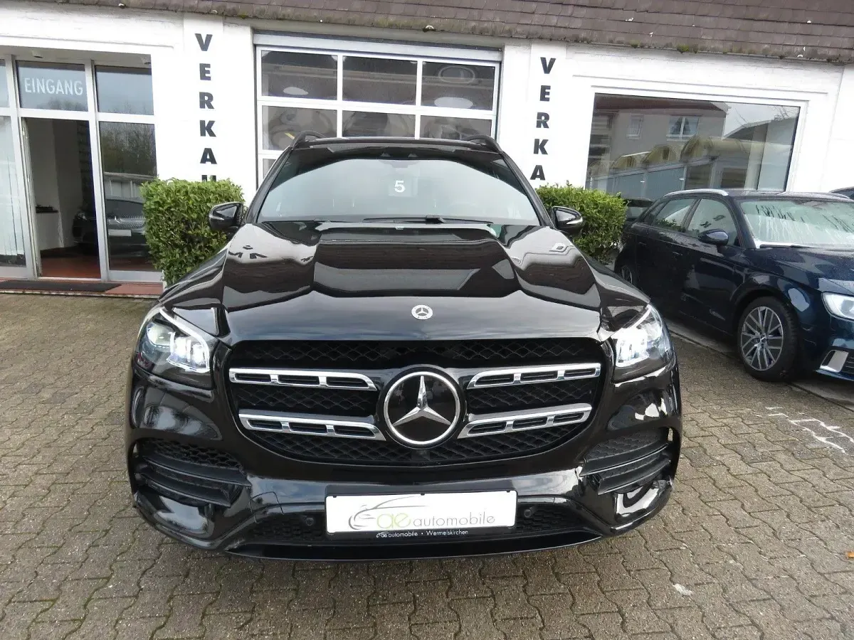 Gebraucht Mercedes GLS580 AMG line 489 PS (359 kW) 2023 Schwarz SUV