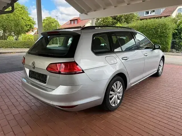 Gebraucht VW Golf VII Highline 125 PS (91 kW) 2013 Silber Kombi