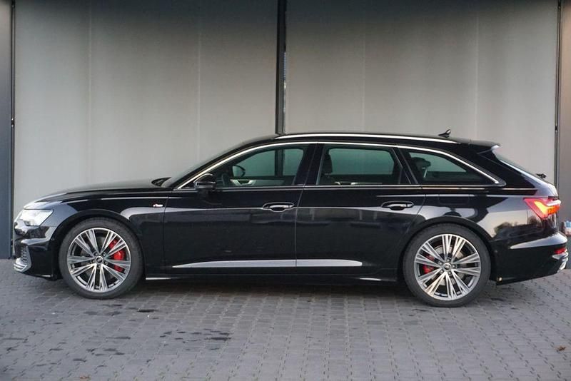 Gebraucht Audi A6 S-Line 367 PS (269 kW) 2022 Mythosschwarz metallic Kombi