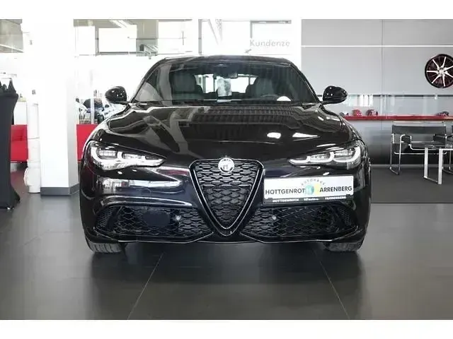 Gebraucht Alfa Romeo Giulia Veloce 280 PS (205 kW) 2024 Schwarz Limousine