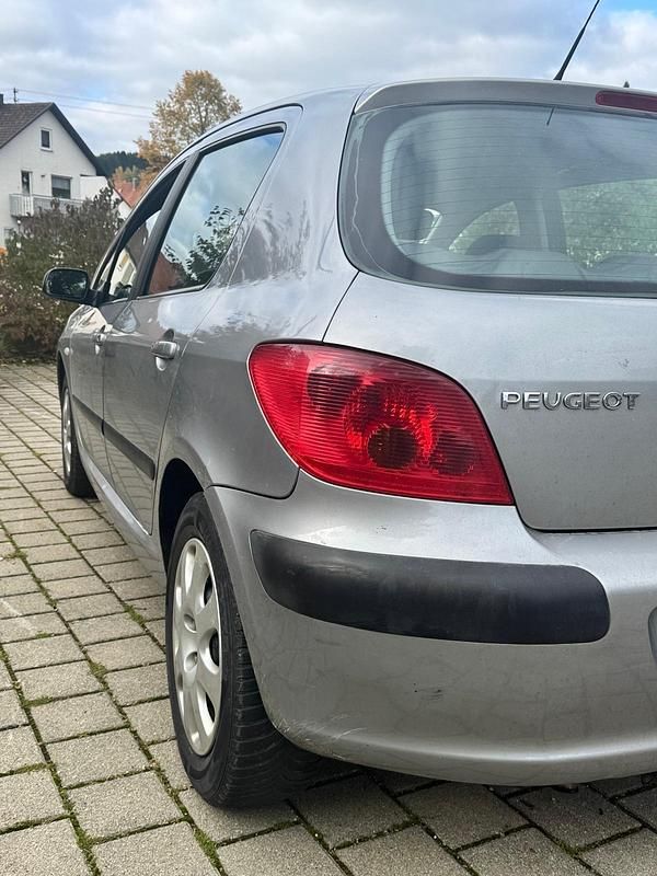 Gebraucht Peugeot 307 109 PS (80 kW) 2004 Silber Kleinwagen