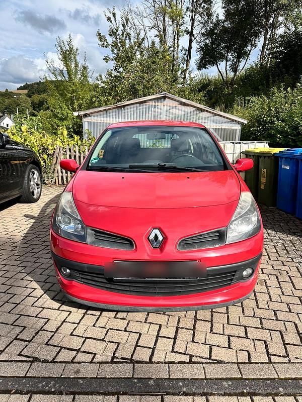 Gebraucht Renault Clio III 75 PS (55 kW) 2006 Rot Kleinwagen