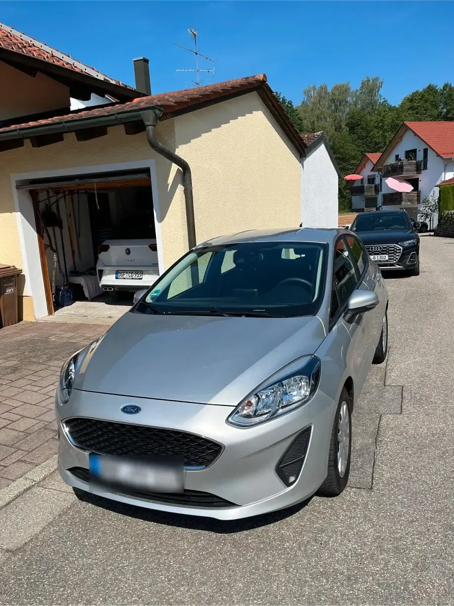 Gebraucht Ford Fiesta Cool & Connect 75 PS (55 kW) 2020 Silber Kleinwagen