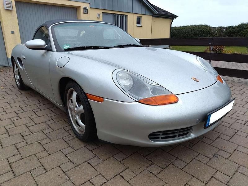 Silber Gebraucht 2000 Porsche Boxster Cabrio | 14.900 € (Fairer Preis) - Bild 1/4