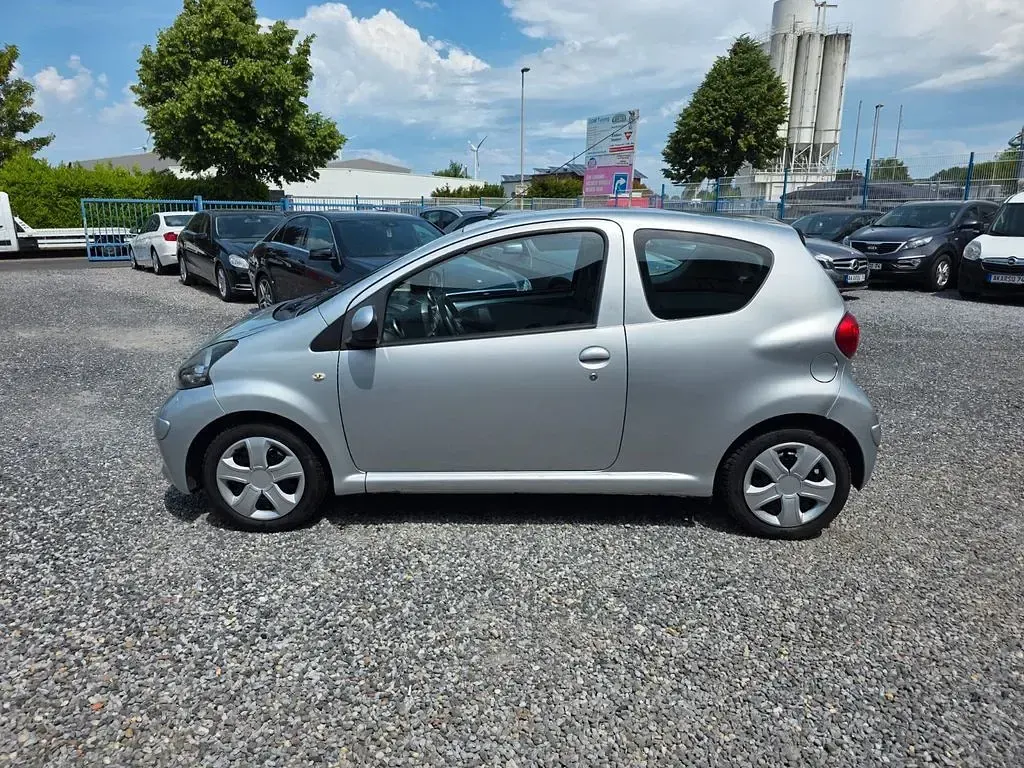 Gebraucht Toyota Aygo City 68 PS (50 kW) 2006 Silber Kleinwagen