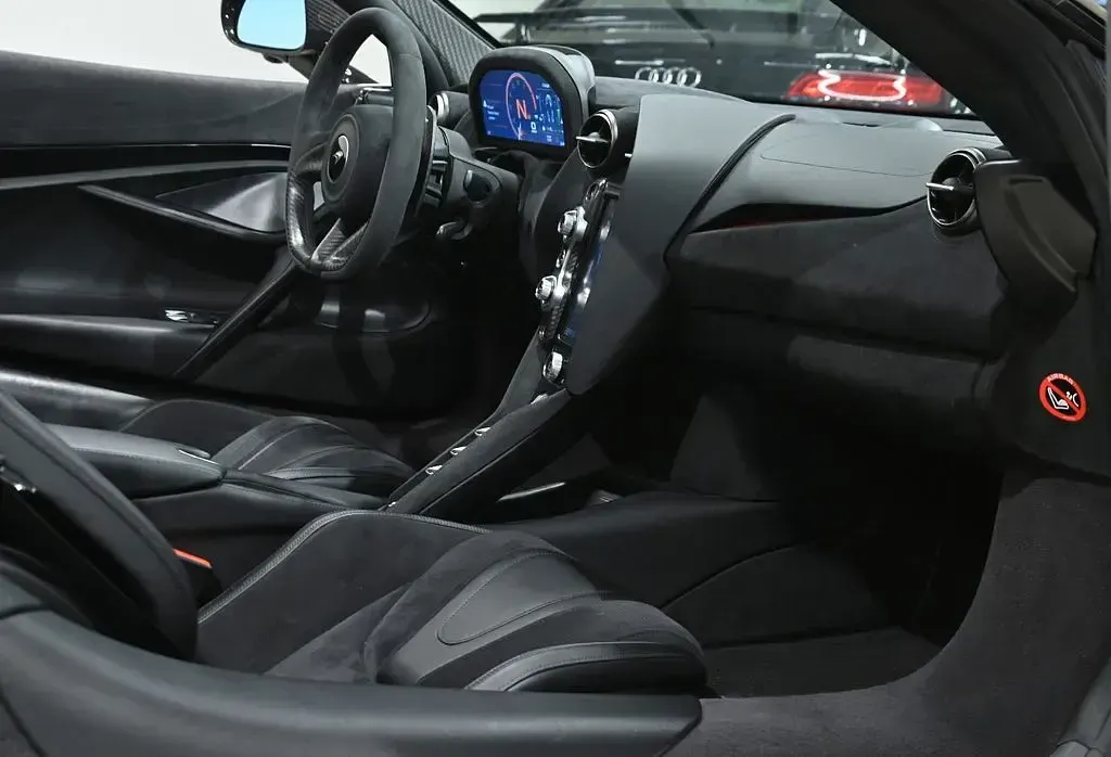 Gebraucht McLaren 720S 721 PS (530 kW) 2021 Schwarz Cabrio