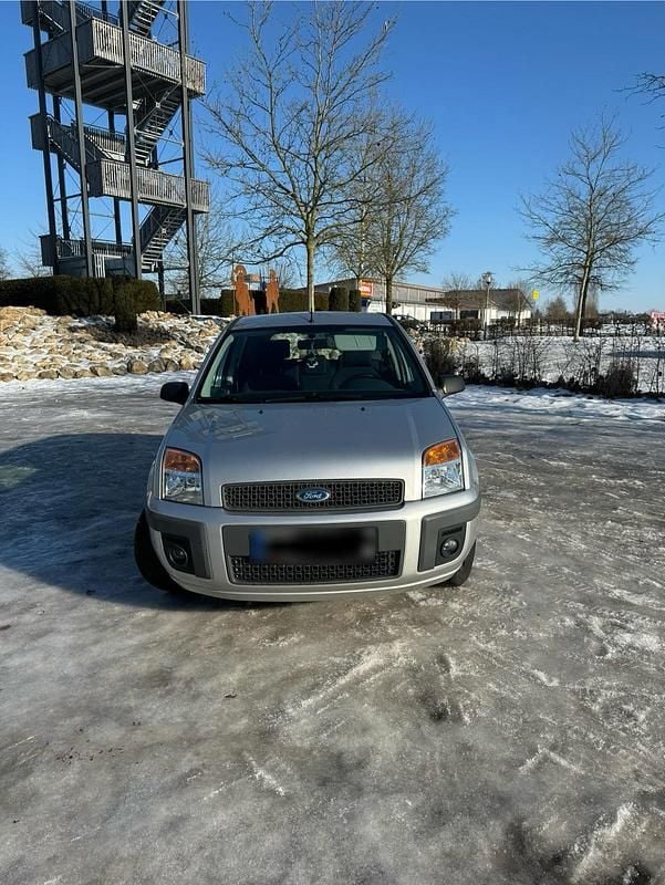 Gebraucht Ford Fusion 100 PS (73 kW) 2007 Silber Kleinwagen