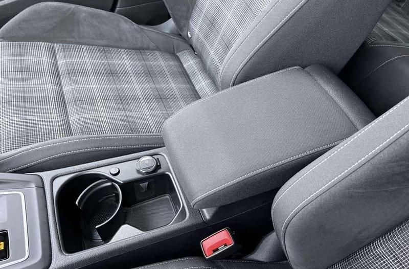 Gebraucht VW Golf VIII GTD 200 PS (147 kW) 2022 Limousine