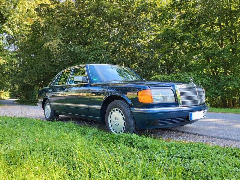 Blau Gebraucht 1990 Mercedes S300 SE Limousine | 18.900 € - Bild 1/4