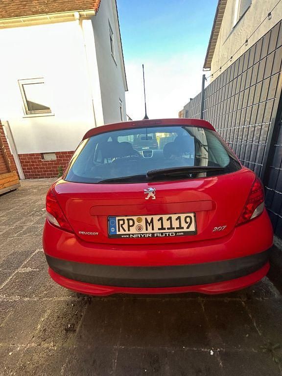 Gebraucht Peugeot 207 CC Access 120 PS (88 kW) 2010 Rot Cabrio