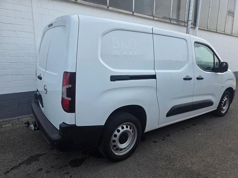 Gebraucht Opel Combo 131 PS (96 kW) 2022 Weiß Van / Kleinbus
