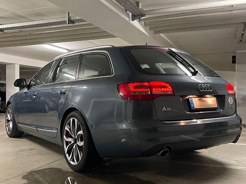 Gebraucht Audi A6 239 PS (175 kW) 2010 Blau Kombi