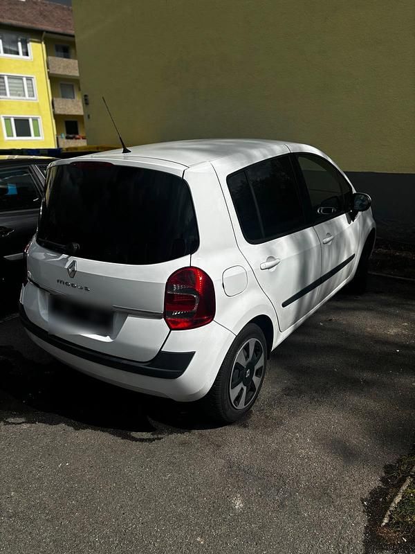 Second-hand Renault Modus 101 CP (74 kW) 2008 Alb Monovolum