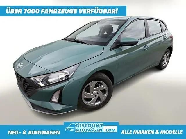 Mangrove green mineraleffekt Neu 2025 Hyundai i20 Select Kleinwagen | 17.692 € (Fairer Preis) - Bild 1/4