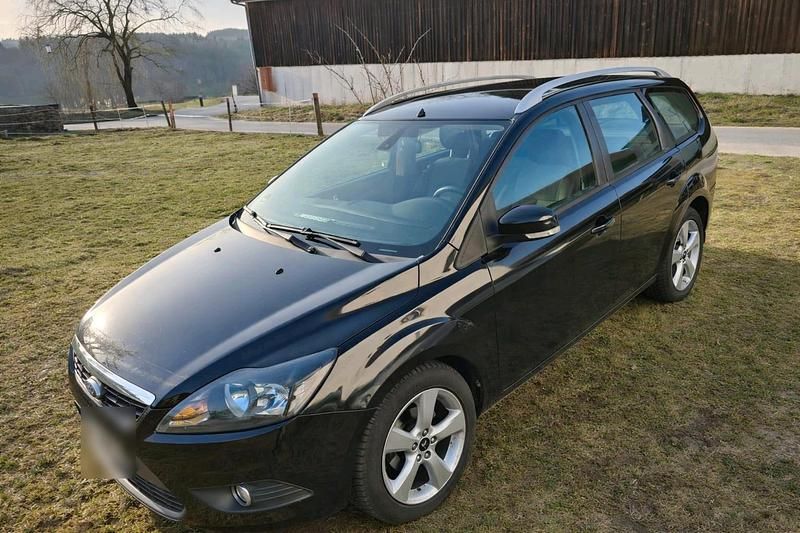 Gebraucht Ford Focus 102 PS (75 kW) 2009 Kombi