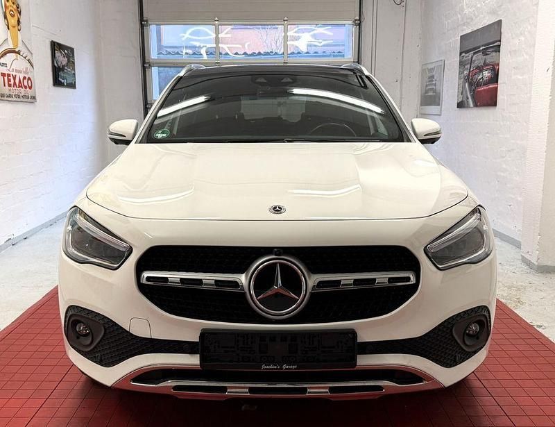 Gebraucht Mercedes GLA250 218 PS (160 kW) 2020 Weiß SUV