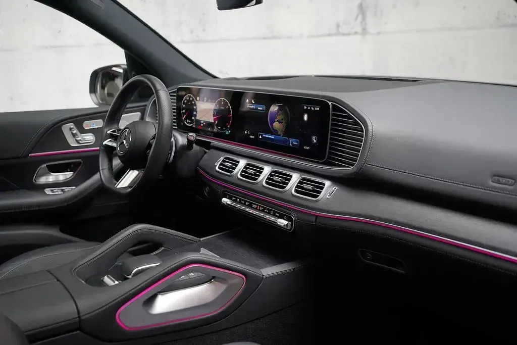 Gebraucht Mercedes GLS350 AMG 313 PS (230 kW) 2026 Grau SUV