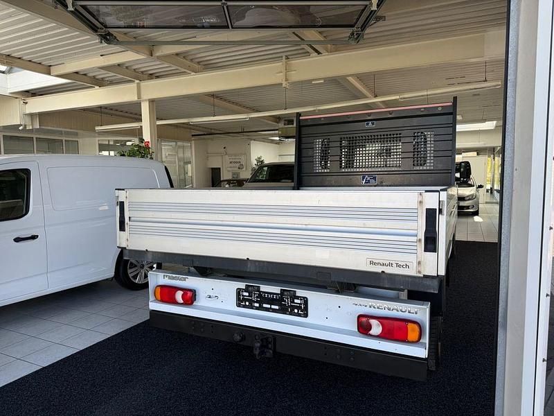 Second-hand Renault Master 131 CP (96 kW) 2019 Alb Monovolum