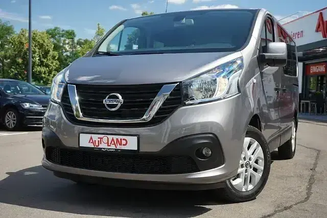 Gebraucht Nissan NV300 Premium Edition 145 PS (106 kW) 2018 Oyster grey Van