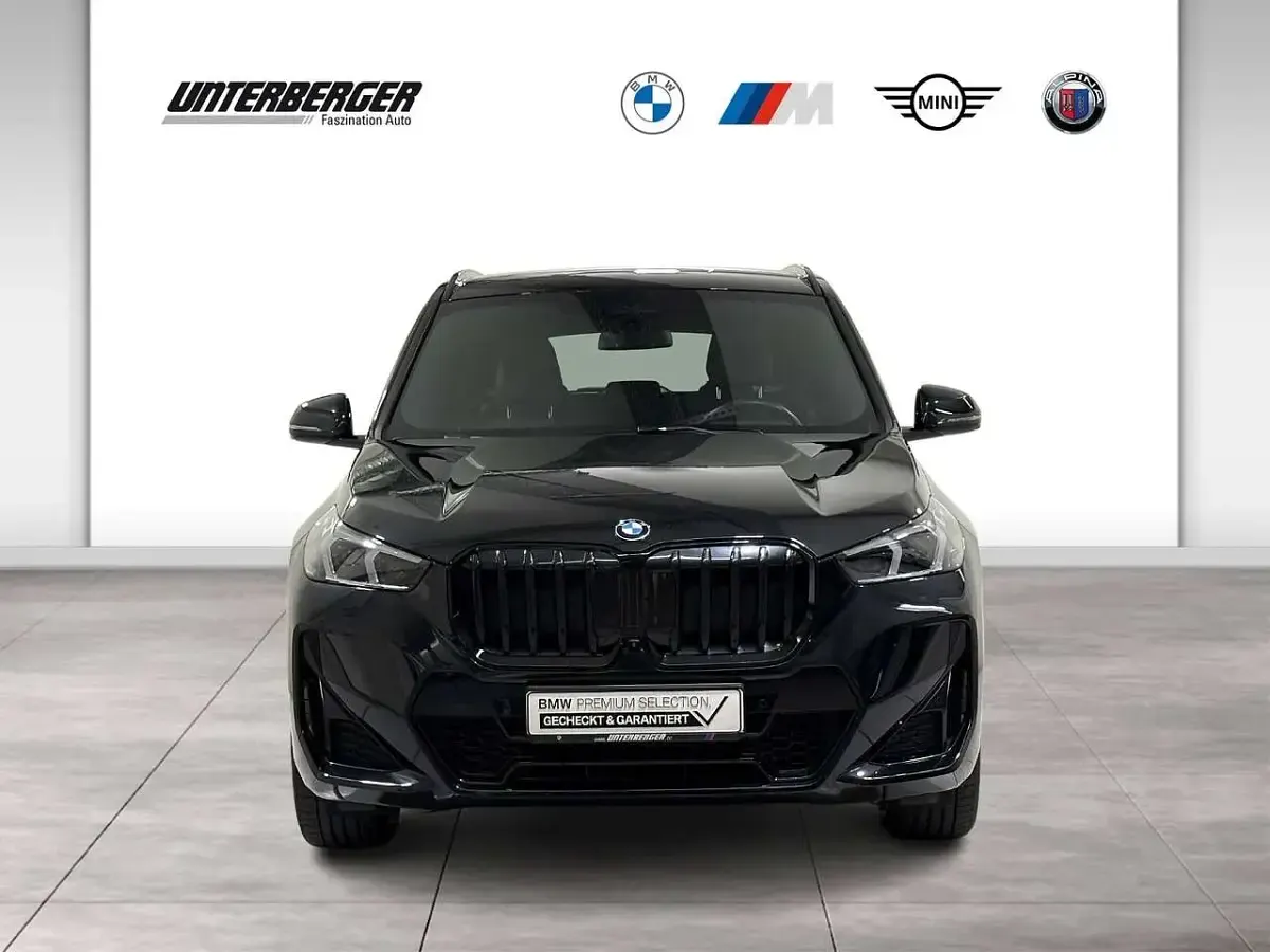 Gebraucht BMW X1 M Sport 211 PS (155 kW) 2023 Saphirschwarz SUV