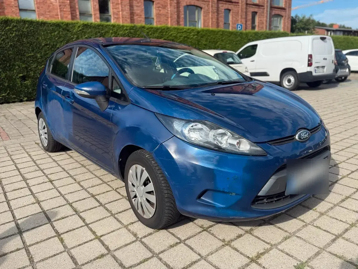 Gebraucht Ford Fiesta 70 PS (51 kW) 2010 Blau Kleinwagen