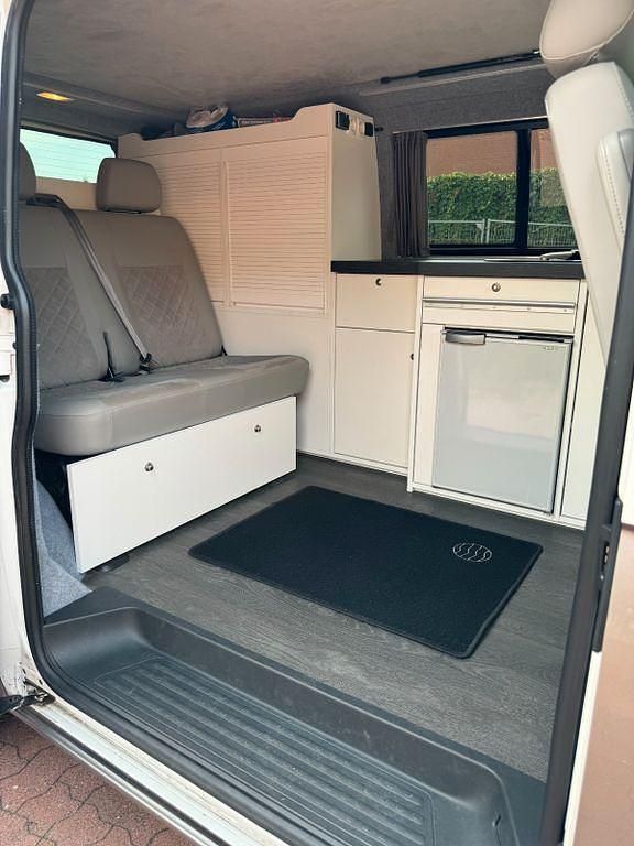 Gebraucht VW T6 102 PS (75 kW) 2017 Grau Van