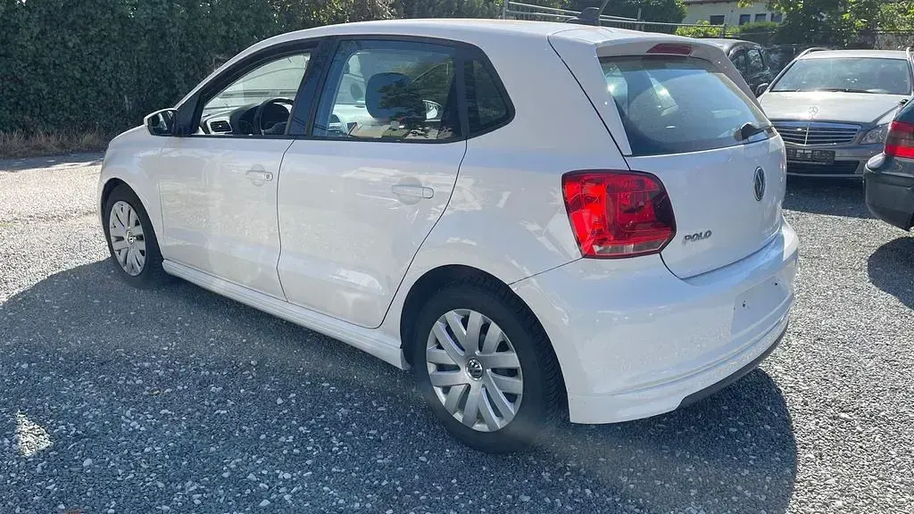 Gebraucht VW Polo Trendline 75 PS (55 kW) 2011 Weiß Kleinwagen