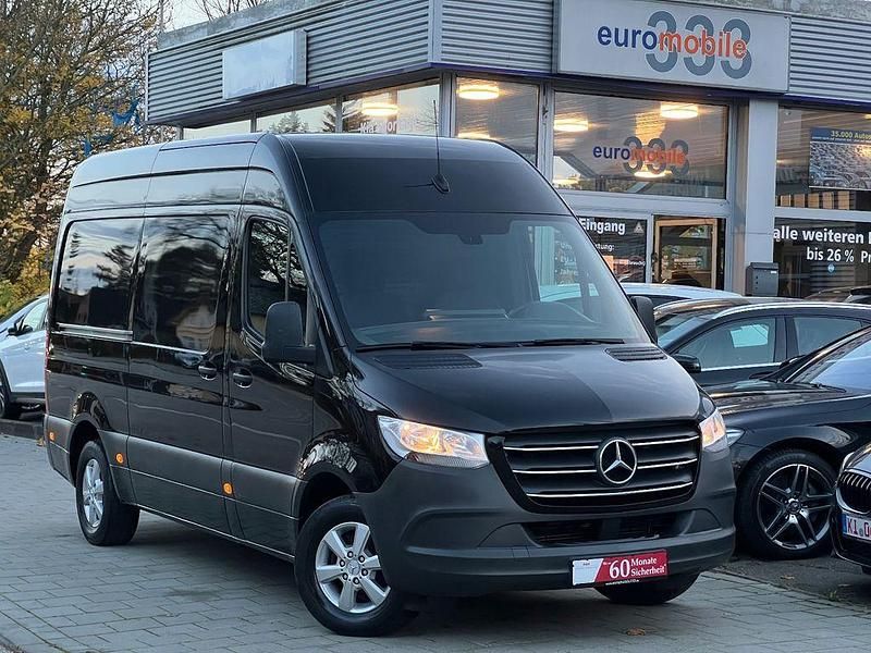 Schwarz Gebraucht 2020 Mercedes Sprinter Van | 19.950 € (Superpreis) - Bild 1/4