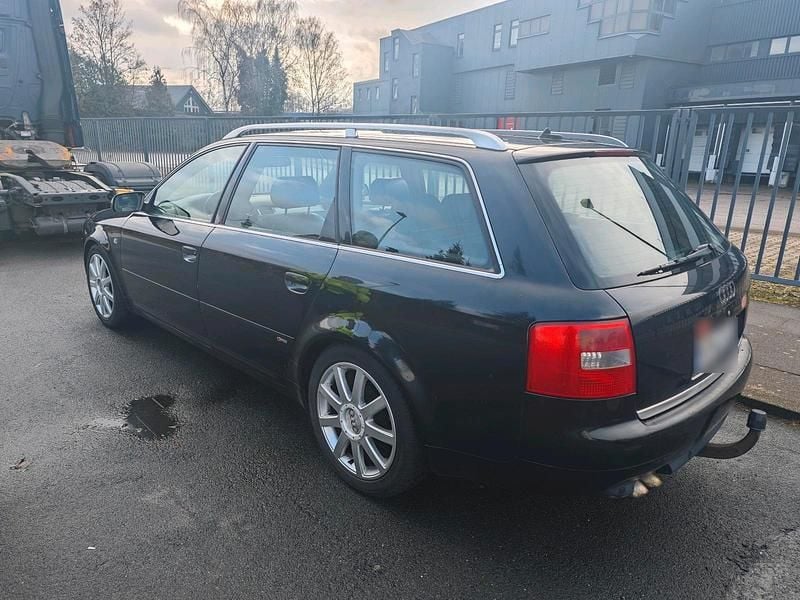 Gebraucht Audi A6 163 PS (119 kW) 2002 Schwarz Kombi