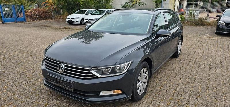 Grau Gebraucht 2018 VW Passat Trendline Kombi | 9.290 € (Guter Preis) - Bild 1/4