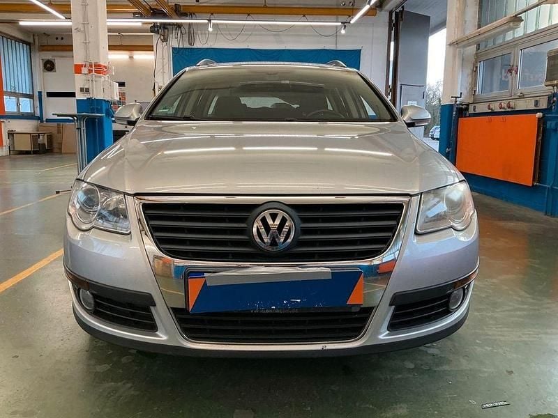Gebraucht VW Passat 140 PS (102 kW) 2007 Silber Kombi