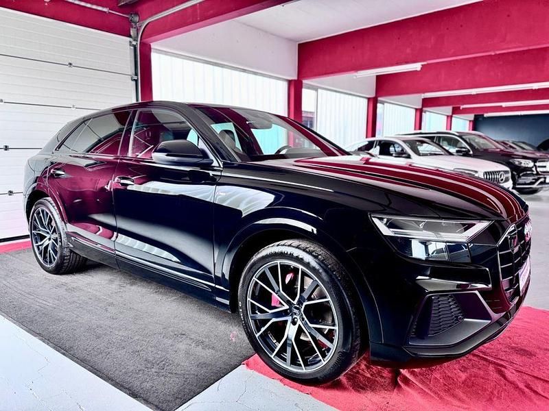Gebraucht Audi Q8 S-Line 286 PS (210 kW) 2019 Tiefschwarz SUV