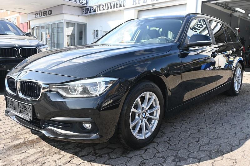 Schwarz Gebraucht 2015 BMW 320 Advantage Kombi | 9.998 € (Superpreis) - Bild 1/4