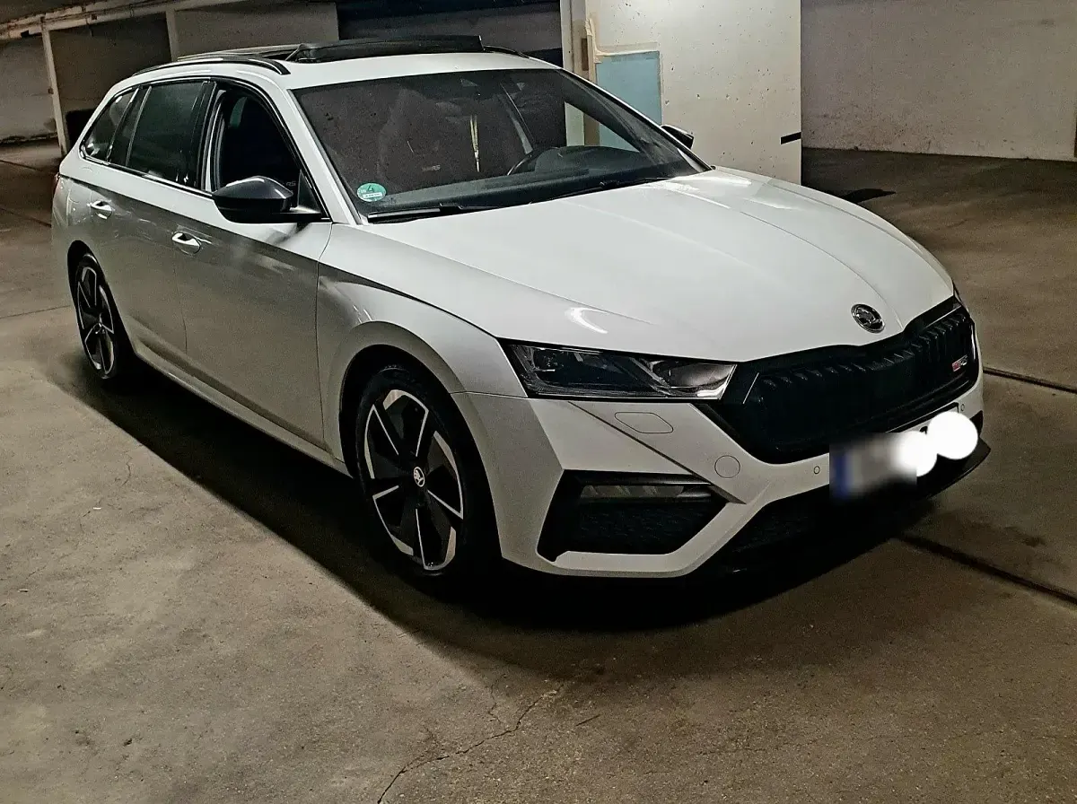 Gebraucht Skoda Octavia RS 200 PS (147 kW) 2023 Weiß Kombi