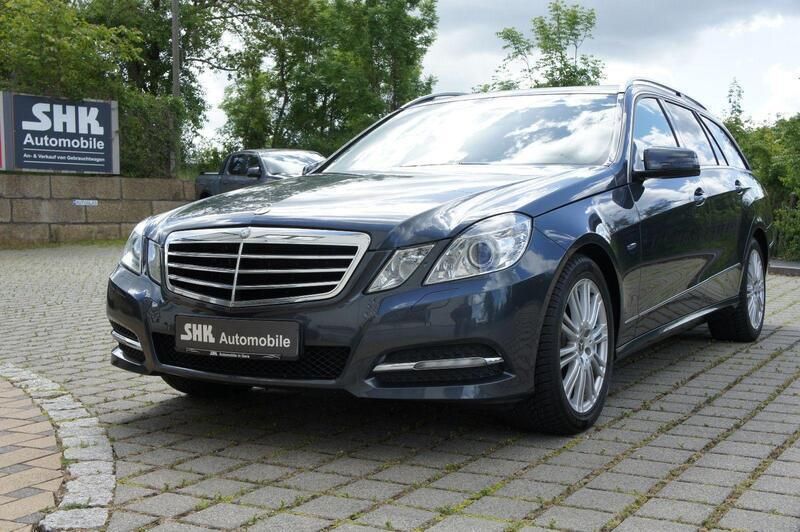 Grau Gebraucht 2012 Mercedes E250 Avantgarde Kombi | 10.990 € (Guter Preis) - Bild 1/4