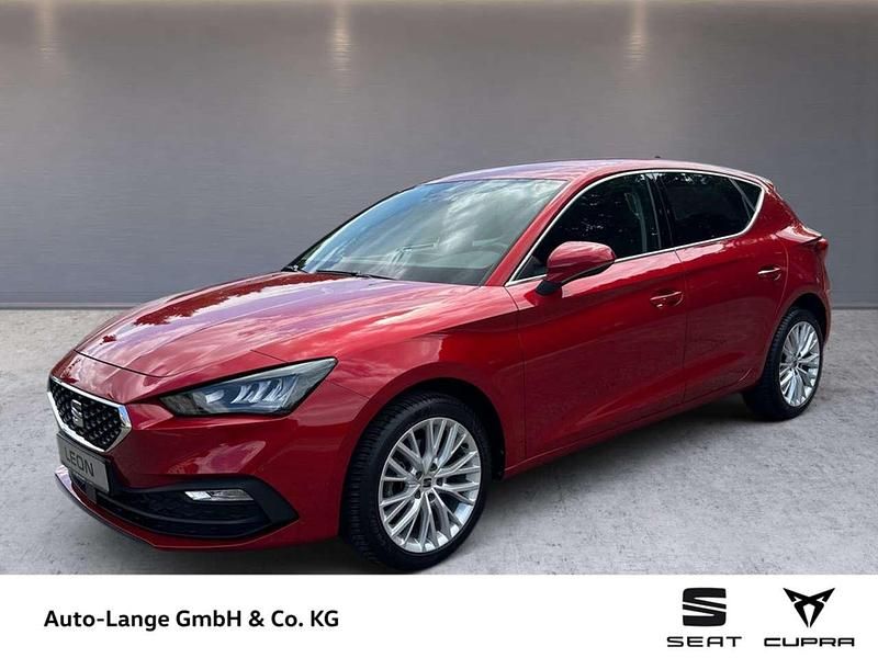 Desire rot Gebraucht 2022 Seat Leon XCELLENCE Limousine | 20.990 € (Fairer Preis) - Bild 1/4