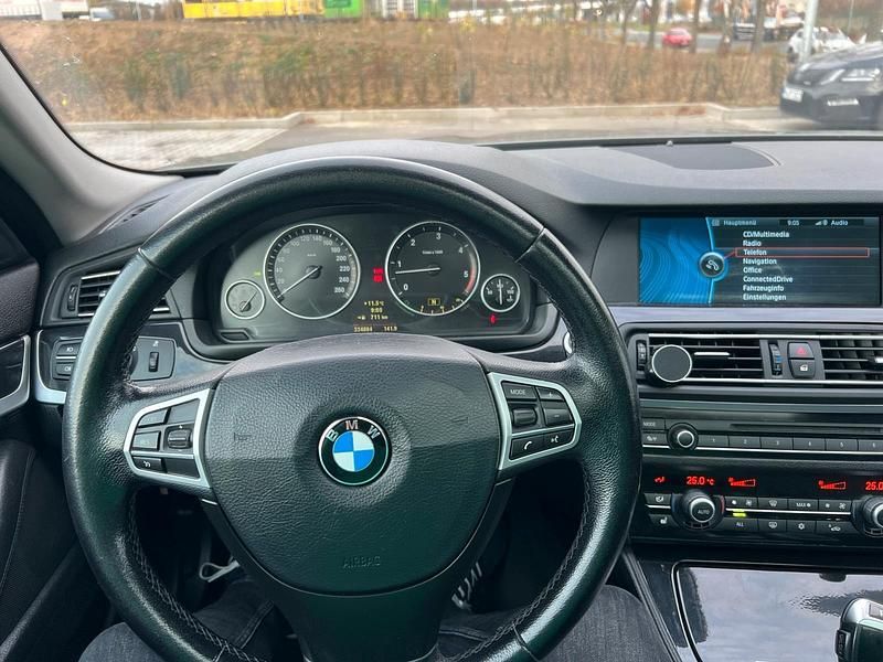 Gebraucht BMW 525 204 PS (150 kW) 2011 Andere farben Limousine