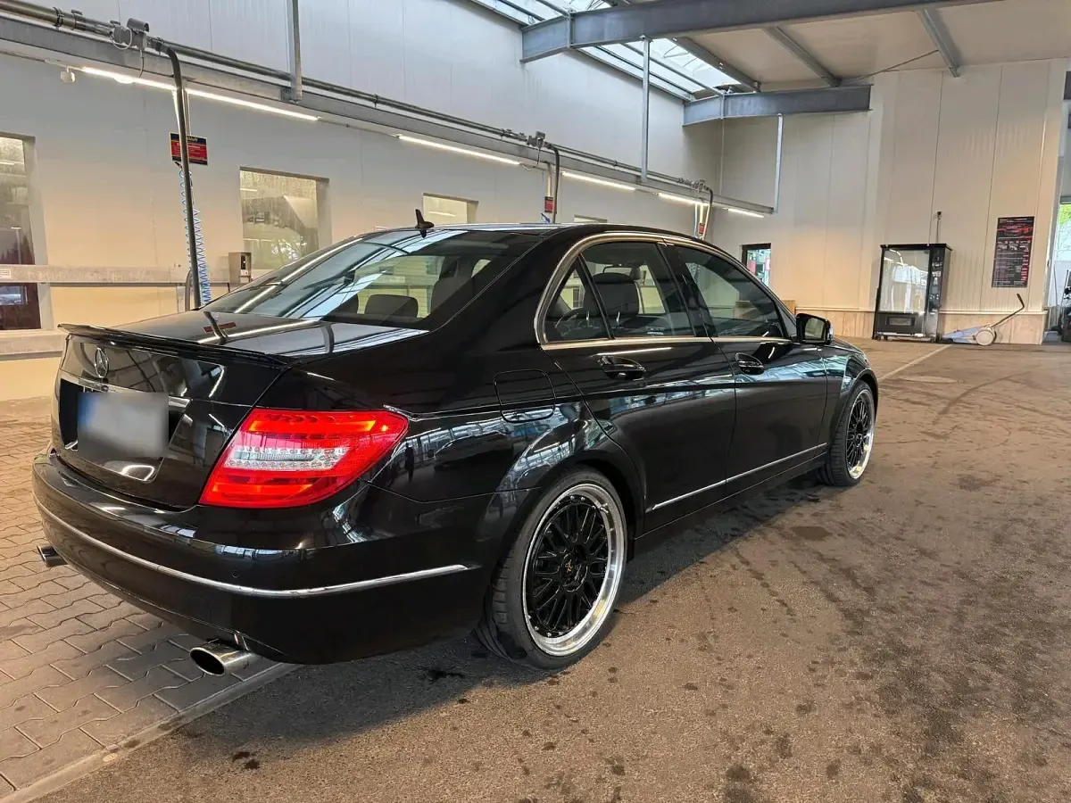 Gebraucht Mercedes C180 156 PS (114 kW) 2012 Schwarz Limousine